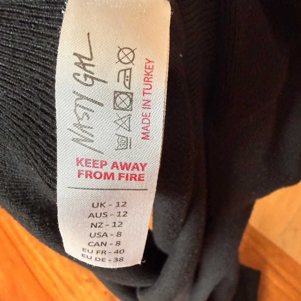 Nasty Gal Women's Black Backless Long Sleeve Light Sweater‎ Bodysuit Size 8 - Picture 4 of 4